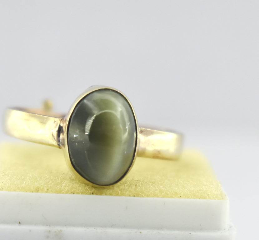Cat's Eye (Lehsunia) Ring in Panchdhatu – Gold-Plated - Aemorio