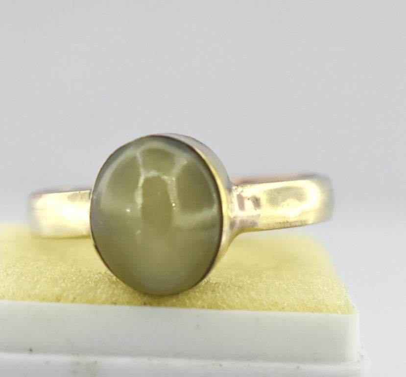 Cat's Eye (Lehsunia) Ring in Panchdhatu – Gold-Plated - Aemorio