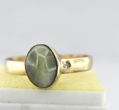 Cat's Eye (Lehsunia) Ring in Panchdhatu – Gold-Plated - Aemorio