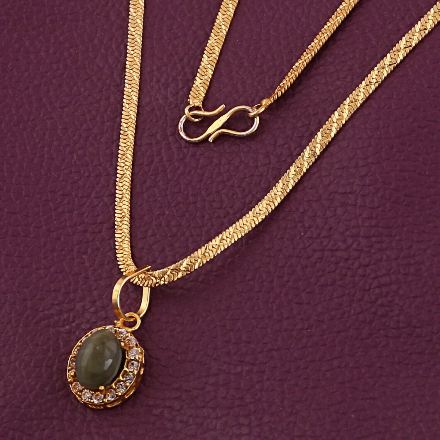 Gold-Plated Oval Cat's Eye Pendant with Synthetic Stone - Aemorio